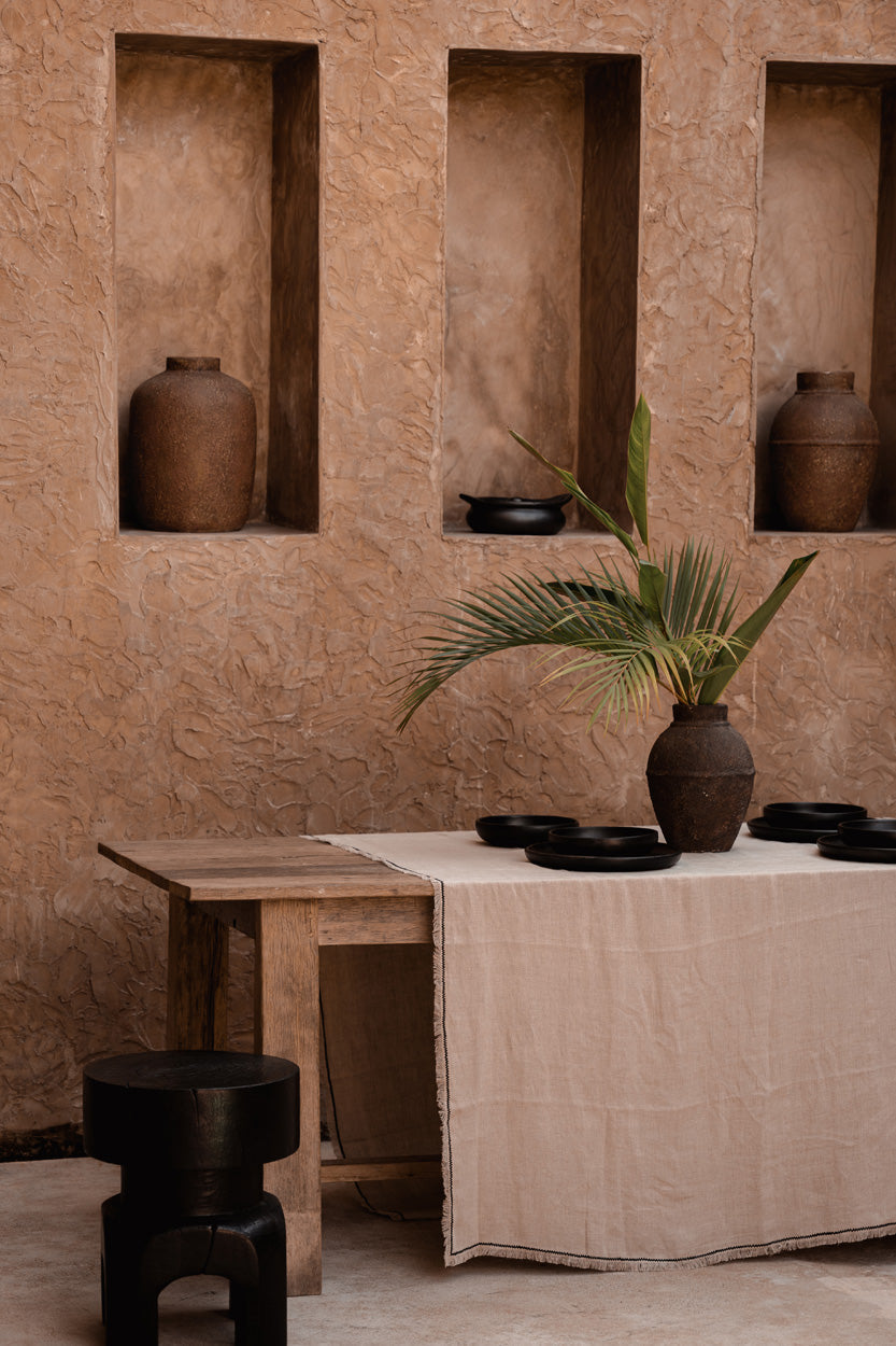 Kruk Squat Spot – mangohout, zwart, 40x40x50 cm