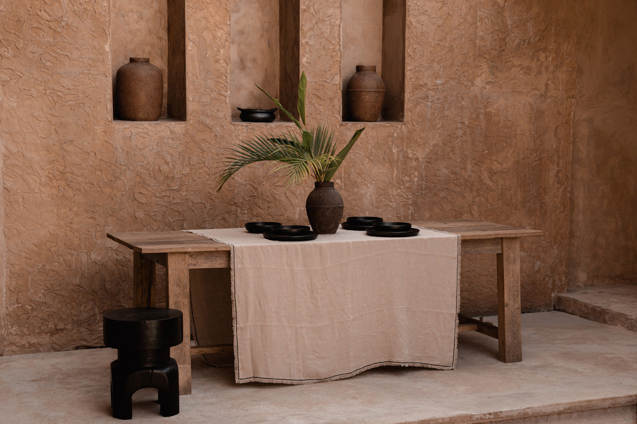 Kruk Squat Spot – mangohout, zwart, 40x40x50 cm
