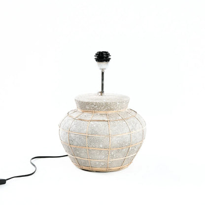 Die Lipsi Tischlampe - Naturbeton