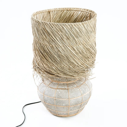 Die Lipsi Tischlampe - Naturbeton
