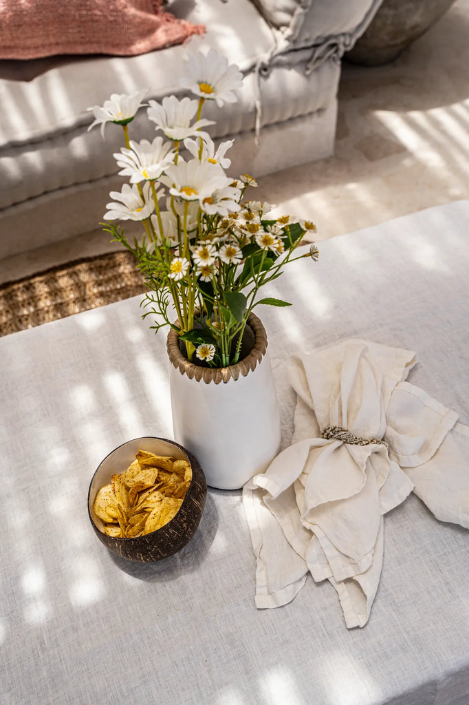Die hinterhältige Vase – Weiß Natur – L