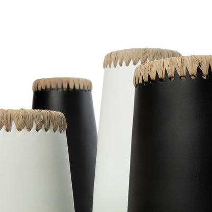 Die hinterhältige Vase – Weiß Natur – L