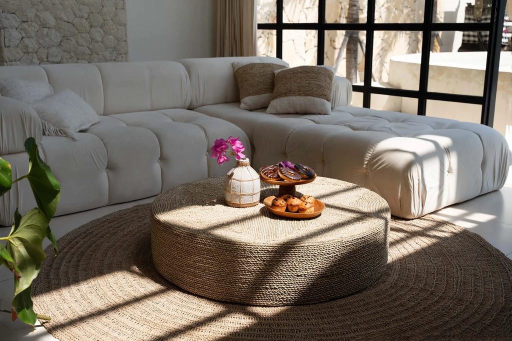 The Teak Root Cake Dish - L