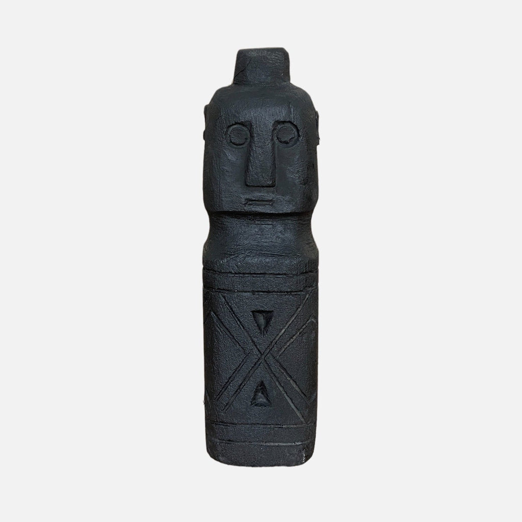 Maun Kik Tolu Stone Statue Black