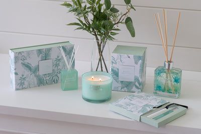 SCENTED CANDLE MONET GARDENS AQUA LARGE 70U