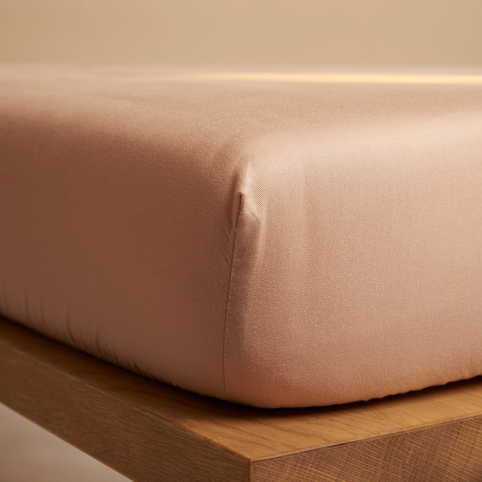 Tencel fitted sheet peach